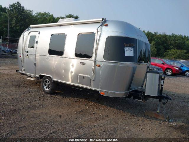  Salvage Recreational Airstream Carvel 22fv