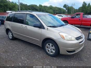  Salvage Toyota Sienna