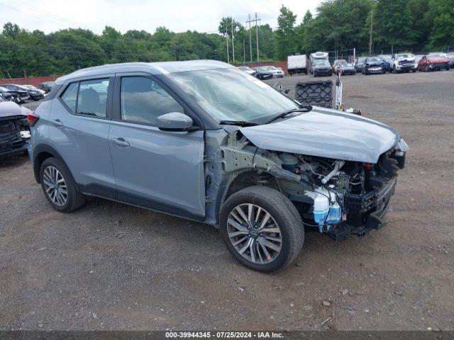  Salvage Nissan Kicks