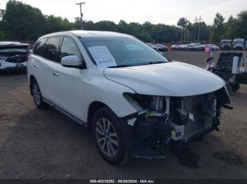  Salvage Nissan Pathfinder