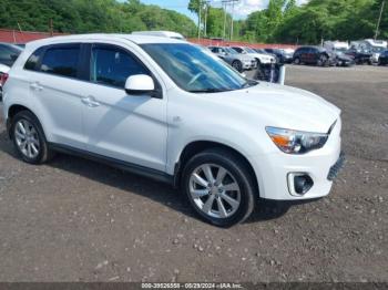  Salvage Mitsubishi Outlander