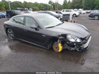  Salvage Porsche Panamera