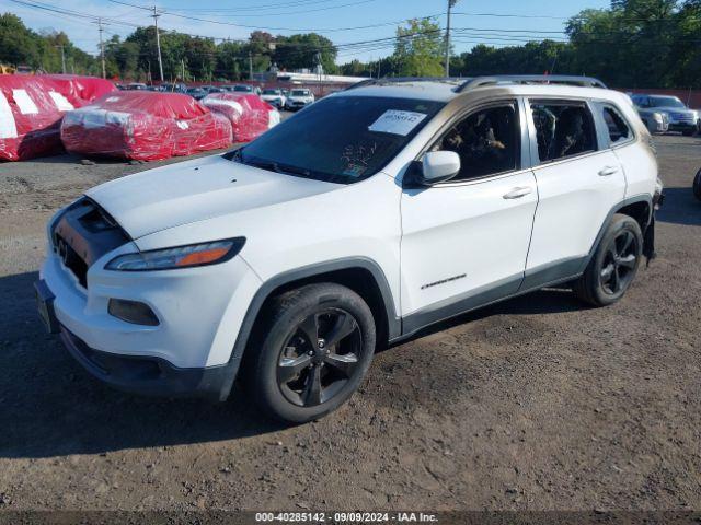  Salvage Jeep Cherokee