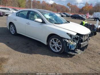  Salvage Nissan Maxima