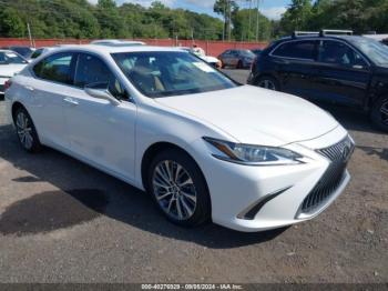  Salvage Lexus Es