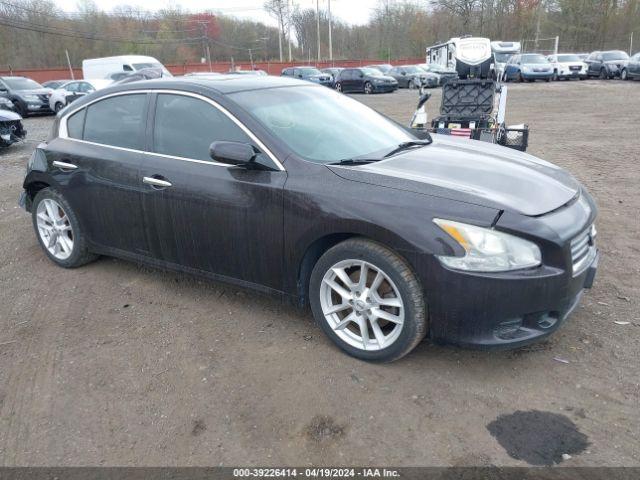  Salvage Nissan Maxima