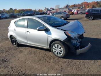  Salvage Toyota Prius c