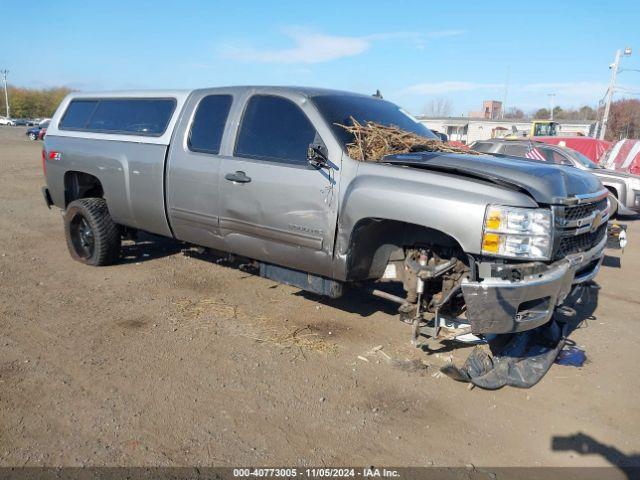  Salvage Chevrolet Silverado 2500