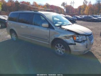  Salvage Chrysler Town & Country