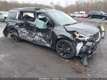  Salvage Kia Carnival