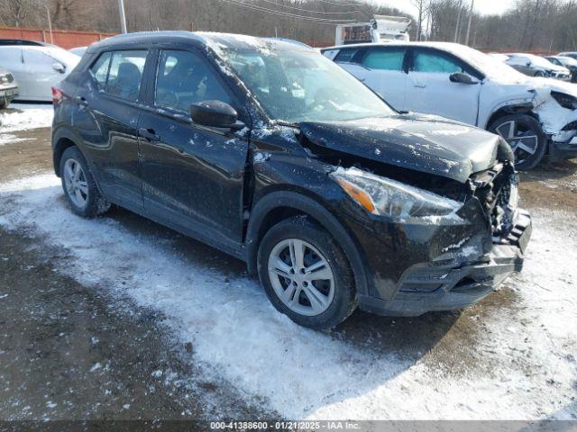  Salvage Nissan Kicks