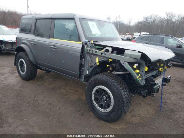  Salvage Ford Bronco