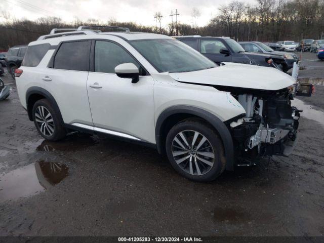  Salvage Nissan Pathfinder