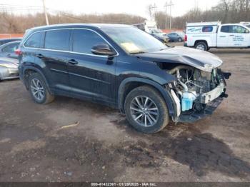  Salvage Toyota Highlander