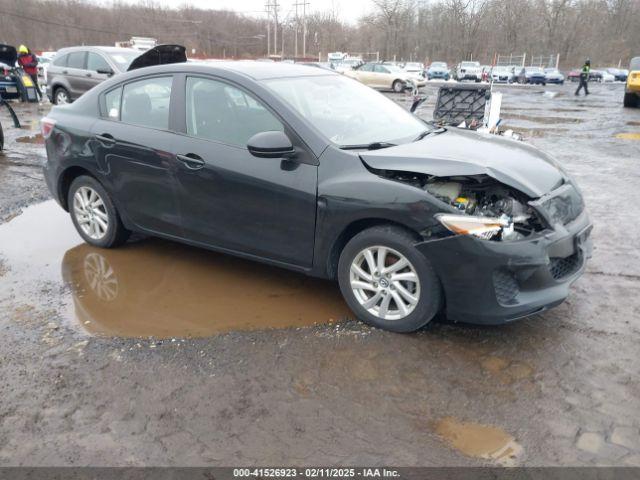  Salvage Mazda Mazda3