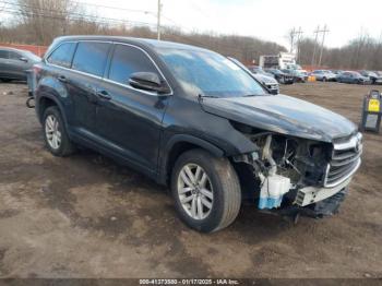  Salvage Toyota Highlander