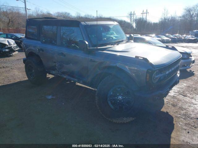  Salvage Ford Bronco