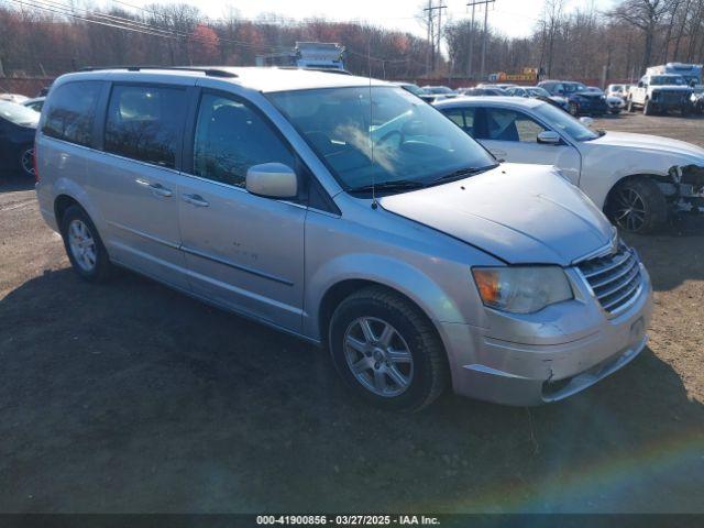  Salvage Chrysler Town & Country