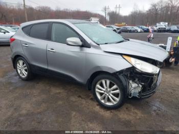  Salvage Hyundai TUCSON