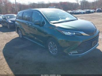  Salvage Toyota Sienna