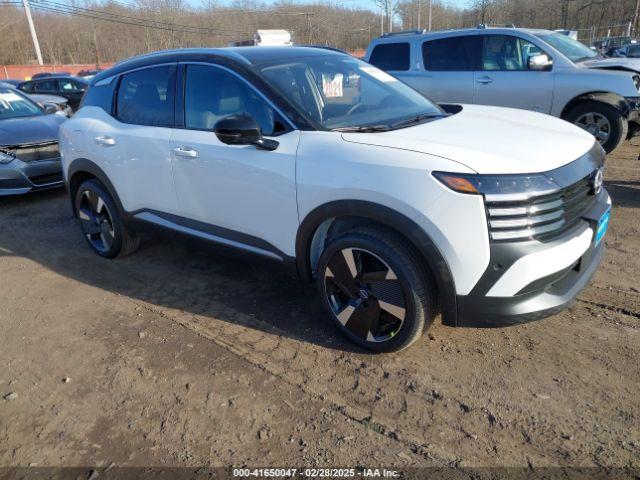  Salvage Nissan Kicks