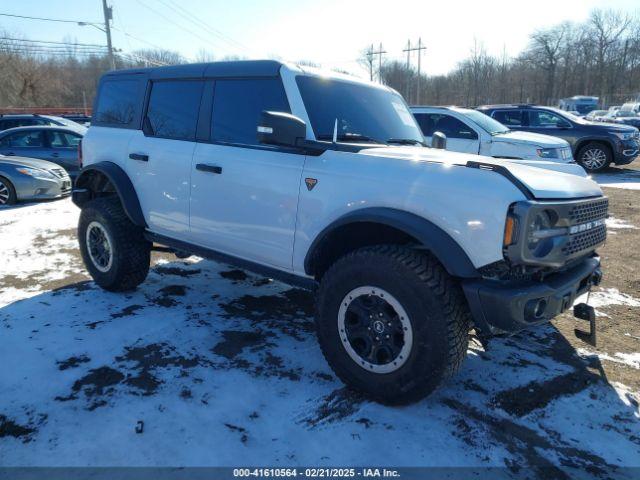  Salvage Ford Bronco