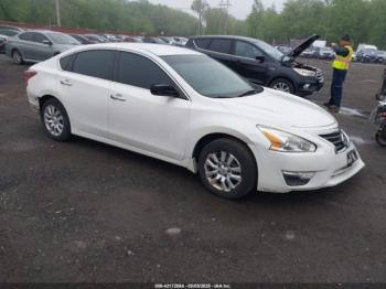  Salvage Nissan Altima