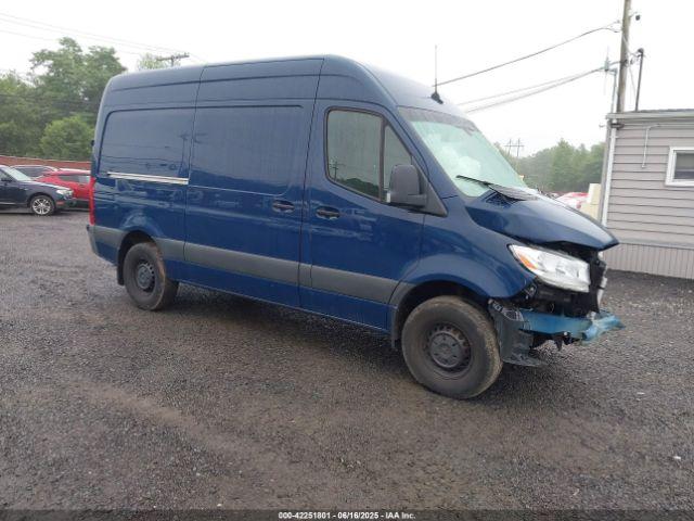  Salvage Mercedes-Benz Sprinter 2500