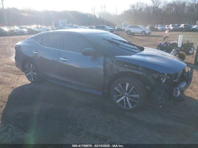 Salvage Nissan Maxima