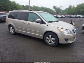  Salvage Volkswagen Routan