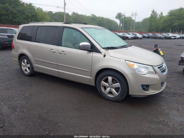  Salvage Volkswagen Routan