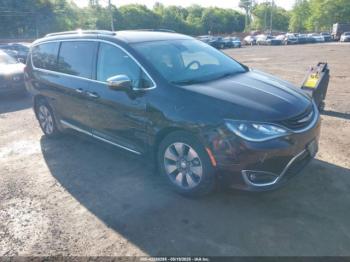  Salvage Chrysler Pacifica