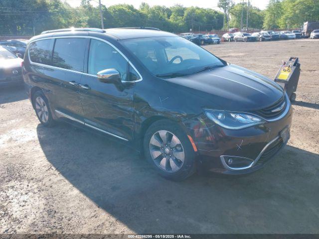  Salvage Chrysler Pacifica