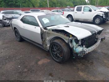  Salvage Dodge Challenger