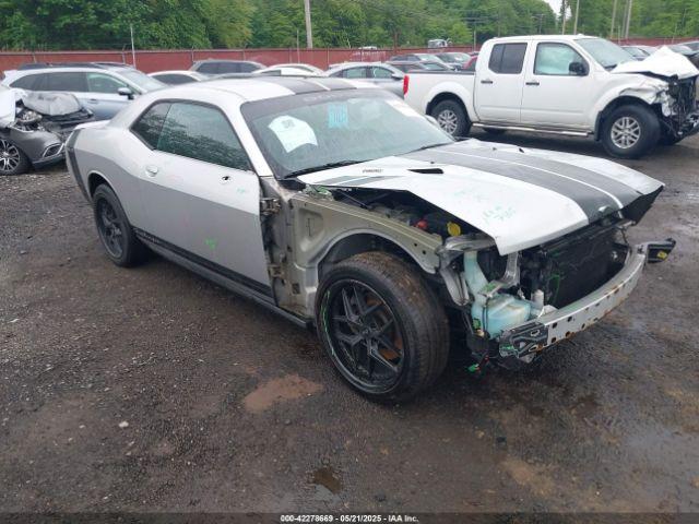  Salvage Dodge Challenger