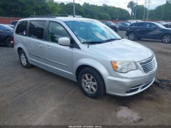  Salvage Chrysler Town & Country