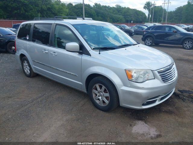  Salvage Chrysler Town & Country