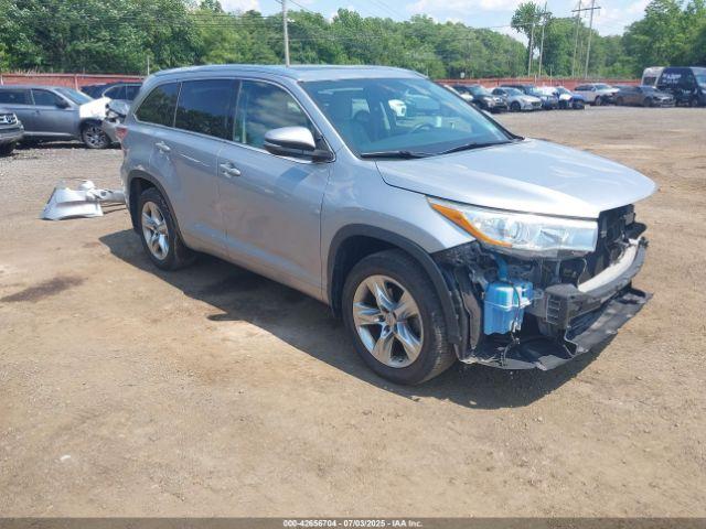 Salvage Toyota Highlander