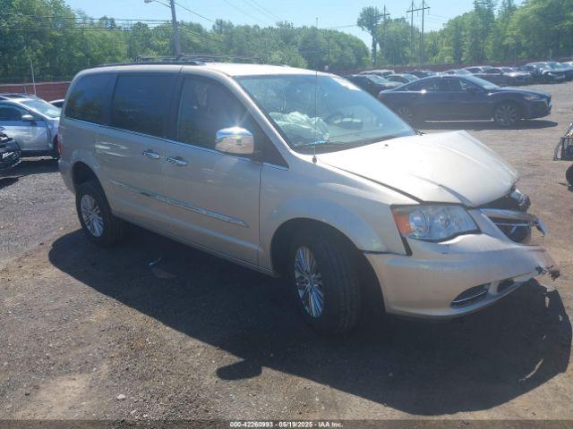  Salvage Chrysler Town & Country