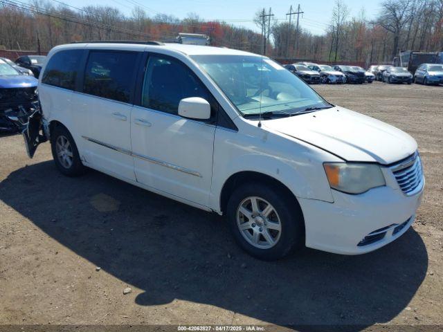  Salvage Chrysler Town & Country