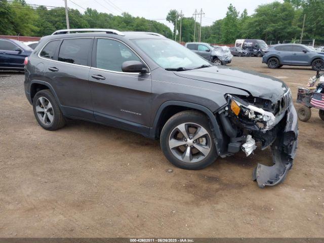  Salvage Jeep Cherokee