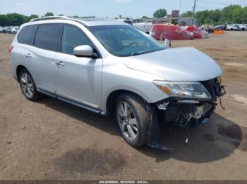  Salvage Nissan Pathfinder