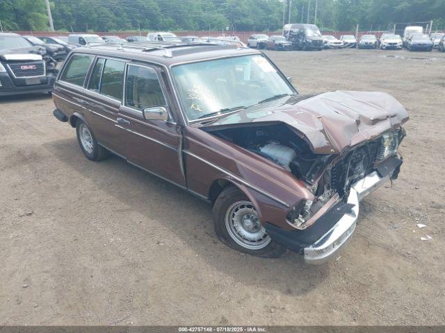  Salvage Mercedes-Benz 300