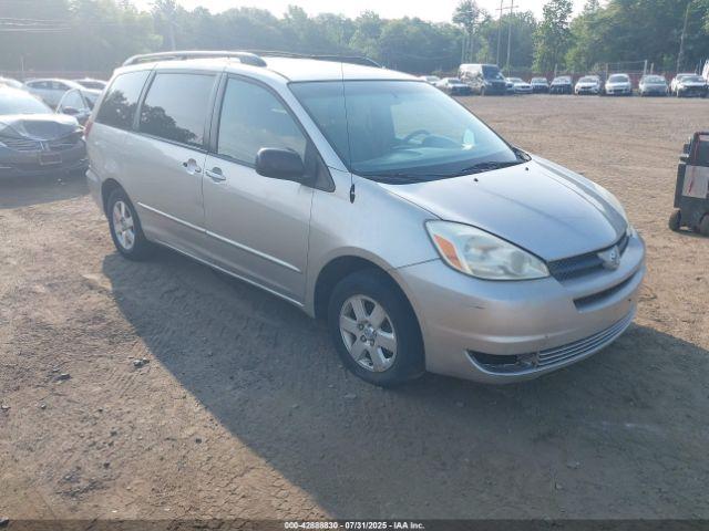  Salvage Toyota Sienna