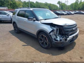  Salvage Ford Explorer