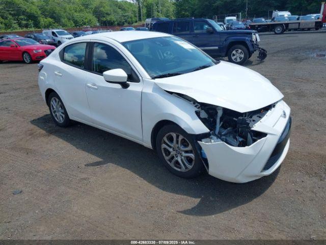  Salvage Toyota Yaris