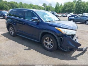 Salvage Toyota Highlander