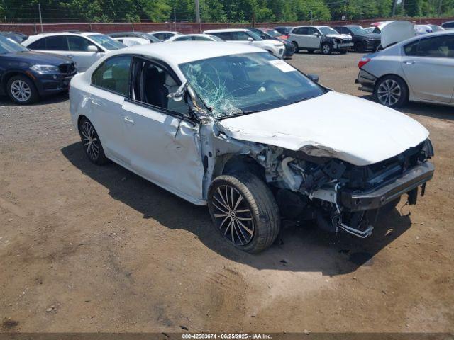  Salvage Volkswagen Jetta