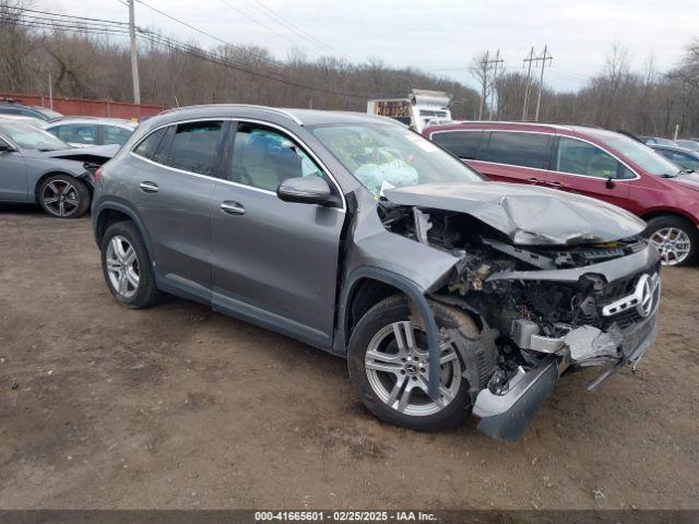  Salvage Mercedes-Benz GLA