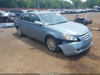  Salvage Toyota Avalon